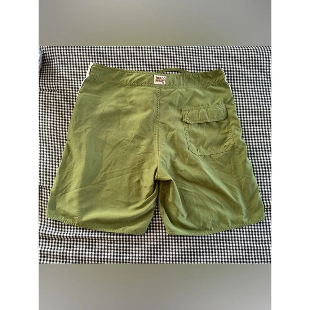 Vintage Y2K “Toes on The Nose” Olive Green Swim Trunks with White Tiki Sides